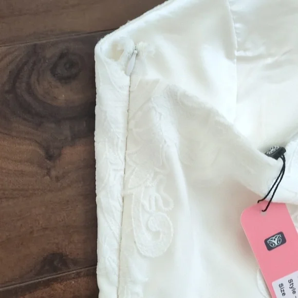 NWT Chi Chi Knee Length Gown - Picture 9 of 9